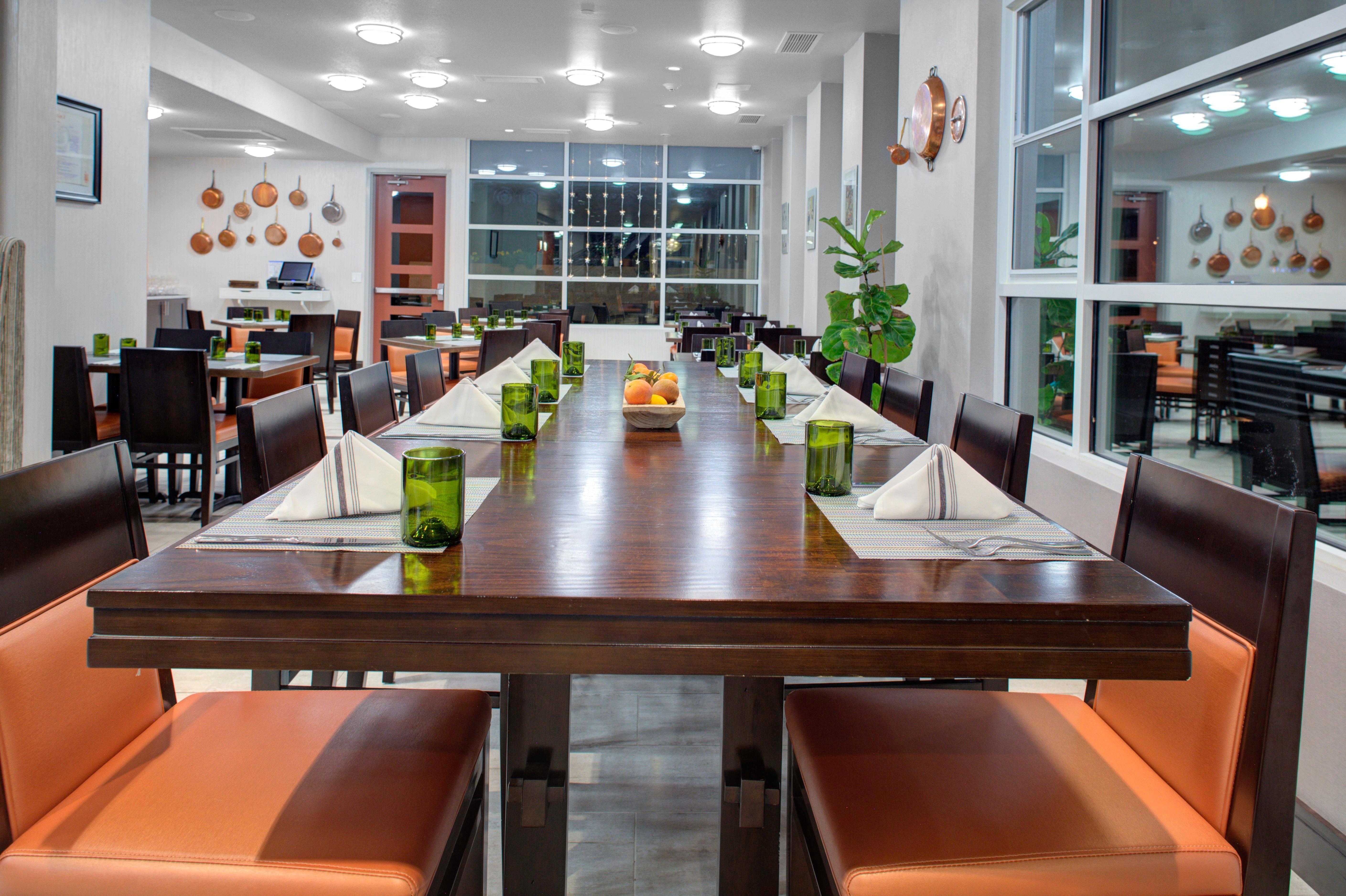 Holiday Inn Windsor - Wine Country By Ihg Екстер'єр фото