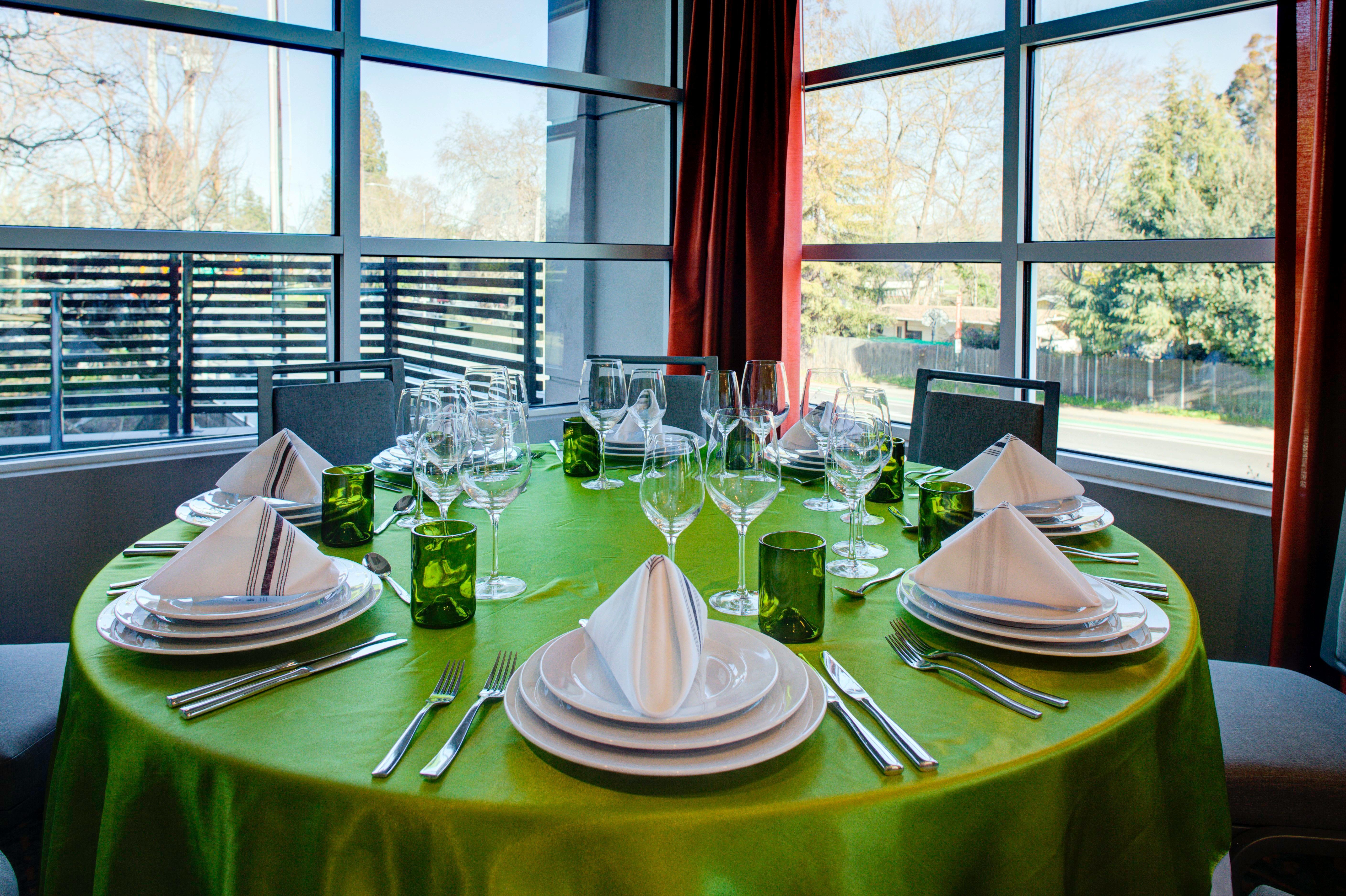 Holiday Inn Windsor - Wine Country By Ihg Екстер'єр фото