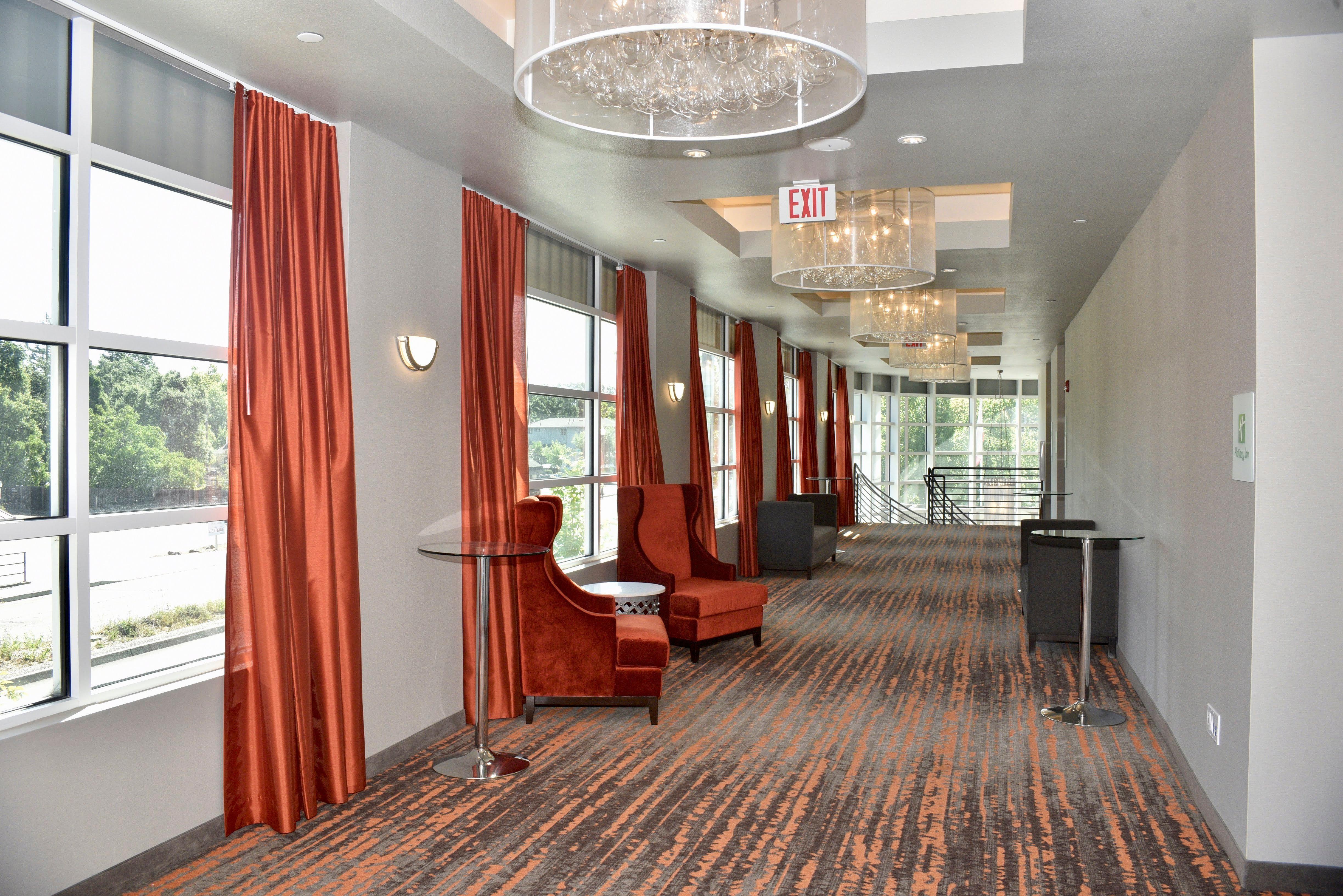 Holiday Inn Windsor - Wine Country By Ihg Екстер'єр фото